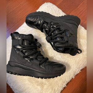 Merrell cloud puff lace waterproof boots size 7.5 black NIB